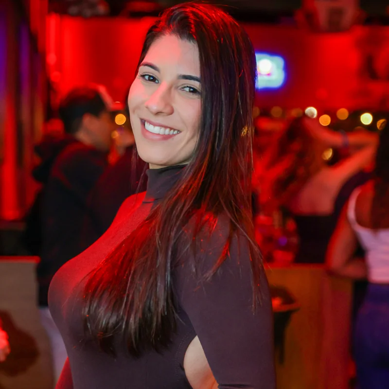 Público curtindo a noite de música ao vivo no Boteco Mathias